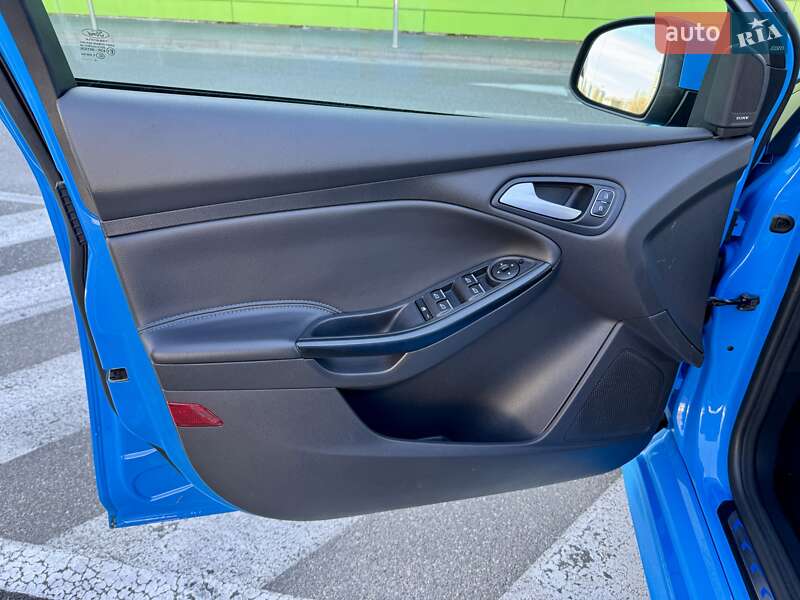Хэтчбек Ford Focus 2016 в Киеве