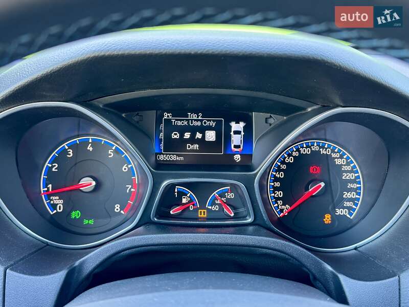 Хэтчбек Ford Focus 2016 в Киеве