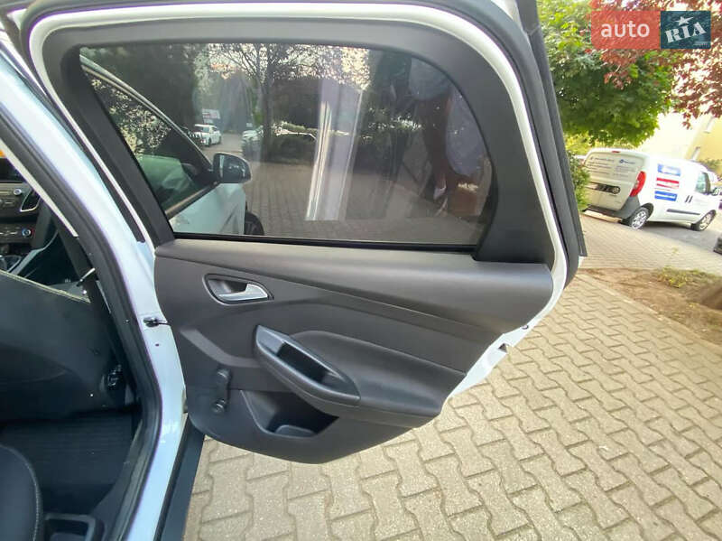 Универсал Ford Focus 2015 в Львове фото 24 Универсал Ford Focus 2015 в Львове