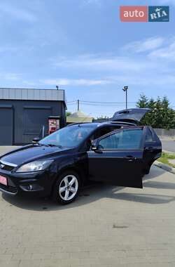 Универсал Ford Focus 2010 в 