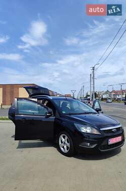 Универсал Ford Focus 2010 в 