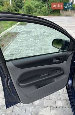 Универсал Ford Focus 2010 в 