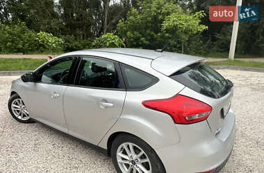 Хэтчбек Ford Focus 2016 в 