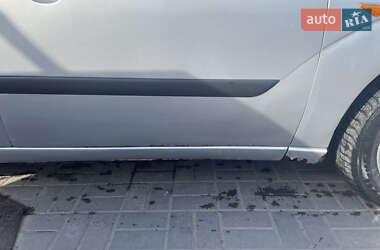 Хэтчбек Ford Focus 2003 в 