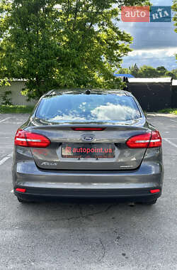 Седан Ford Focus 2015 в 