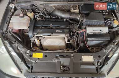 Седан Ford Focus 2002 в 