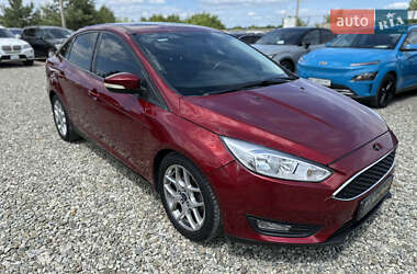 Седан Ford Focus 2015 в 