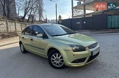 Хэтчбек Ford Focus 2005 в 