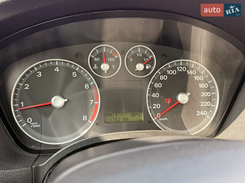 Кабриолет Ford Focus 2007 в Каменец-Подольском фото 19 Кабриолет Ford Focus 2007 в Каменец-Подольском