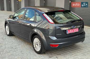 Хэтчбек Ford Focus 2009 в 