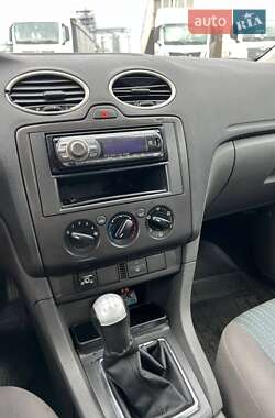 Хэтчбек Ford Focus 2007 в 