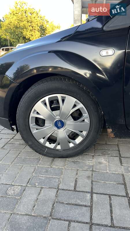 Хэтчбек Ford Focus 2005 в Хмельницком