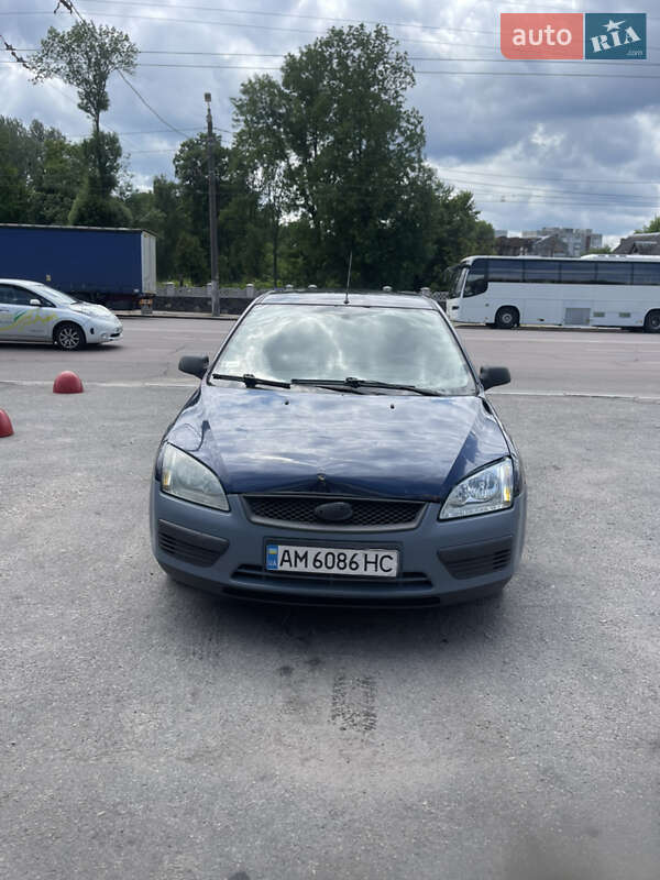 Хэтчбек Ford Focus 2006 в 