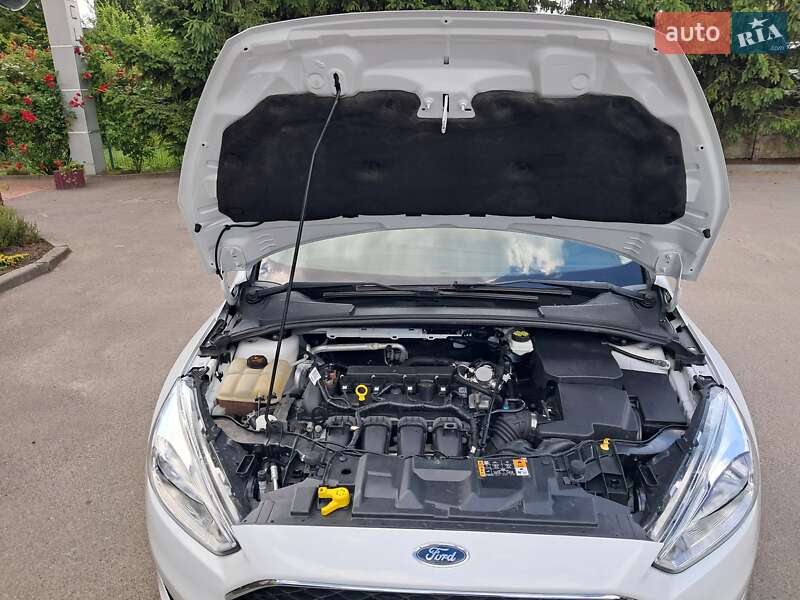 Седан Ford Focus 2017 в Тернополе фото 88 Седан Ford Focus 2017 в Тернополе