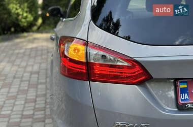Универсал Ford Focus 2012 в 