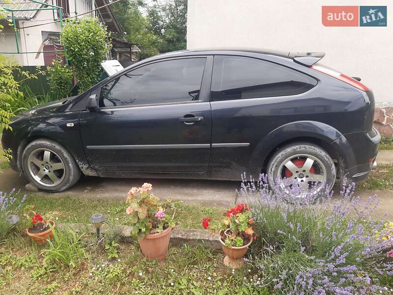 Хэтчбек Ford Focus 2007 в Золочеве