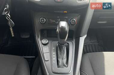 Седан Ford Focus 2016 в 