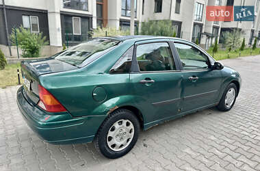Седан Ford Focus 2002 в 