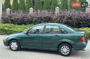 Седан Ford Focus 2002 в 