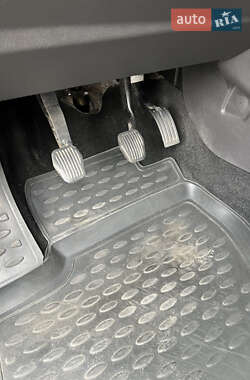 Хэтчбек Ford Focus 2013 в 