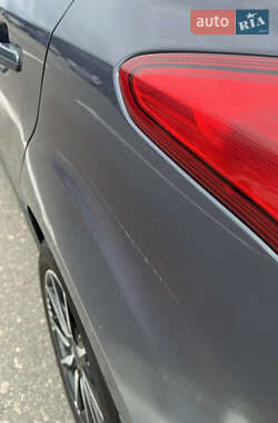 Хэтчбек Ford Focus 2013 в 