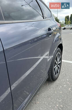 Хэтчбек Ford Focus 2013 в 