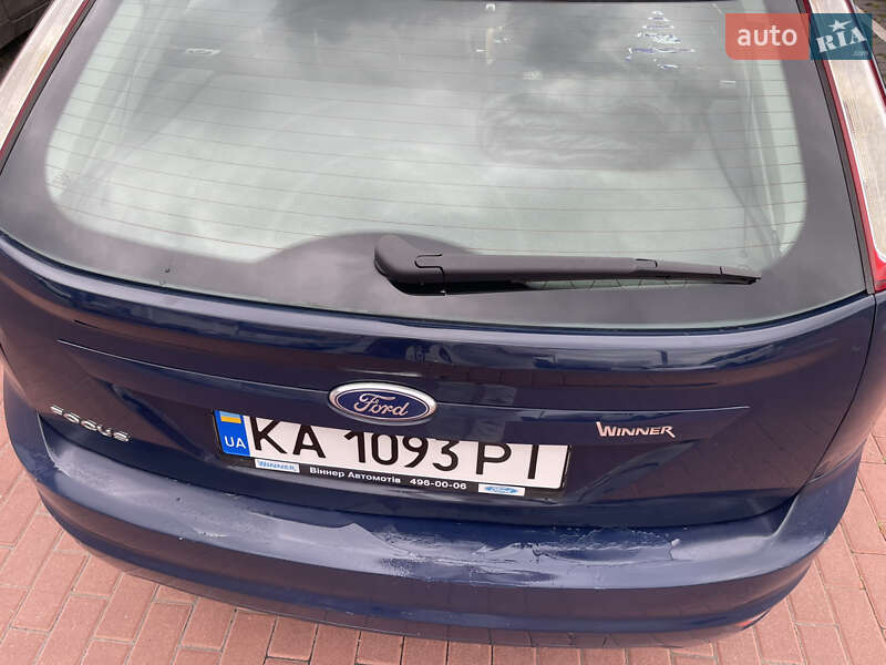 Хэтчбек Ford Focus 2011 в Киеве
