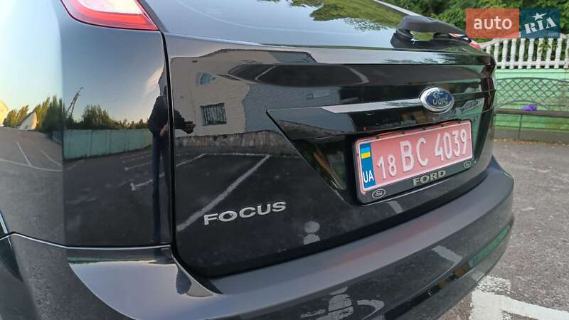 Хэтчбек Ford Focus 2008 в Дубно