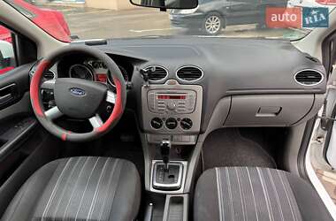 Хэтчбек Ford Focus 2008 в 