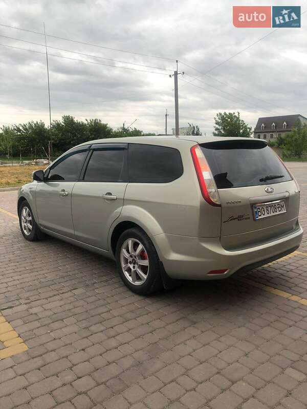 Универсал Ford Focus 2010 в Теофиполе