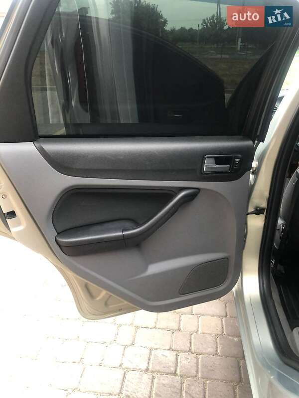Универсал Ford Focus 2010 в Теофиполе