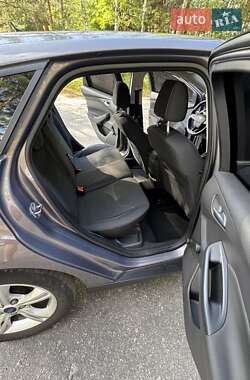 Хэтчбек Ford Focus 2015 в 