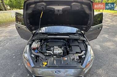 Хэтчбек Ford Focus 2015 в 