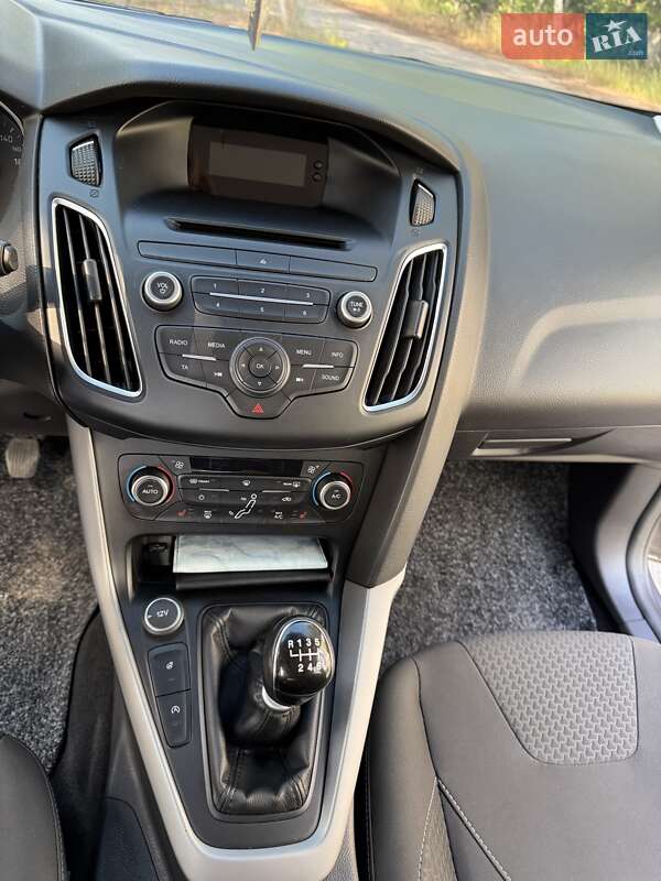 Хэтчбек Ford Focus 2015 в Ахтырке фото 24 Хэтчбек Ford Focus 2015 в Ахтырке
