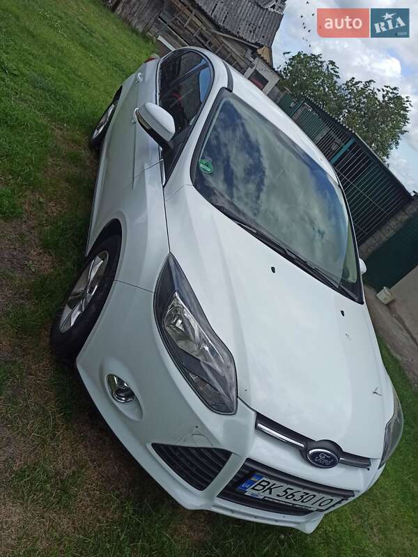Хэтчбек Ford Focus 2012 в Ровно