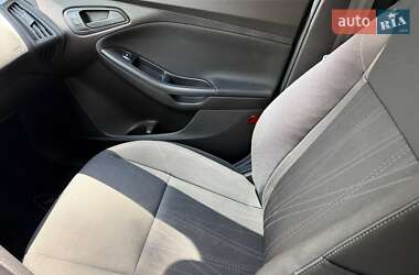 Седан Ford Focus 2015 в 