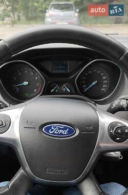 Универсал Ford Focus 2014 в 
