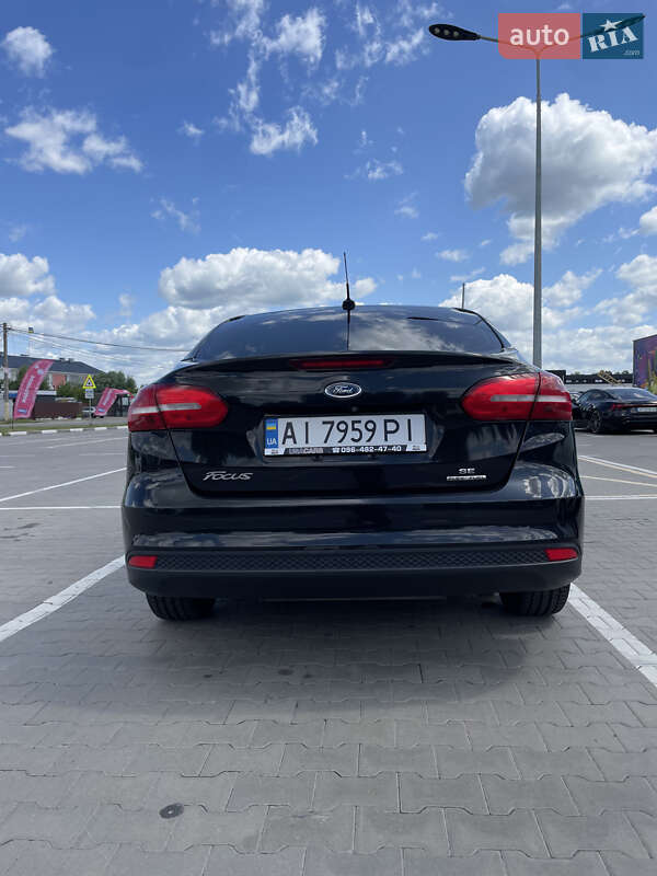 Седан Ford Focus 2015 в Киеве