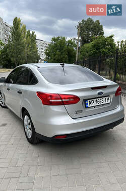 Седан Ford Focus 2015 в 