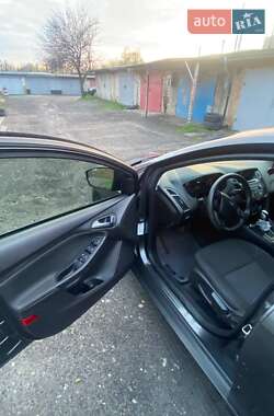 Седан Ford Focus 2015 в 