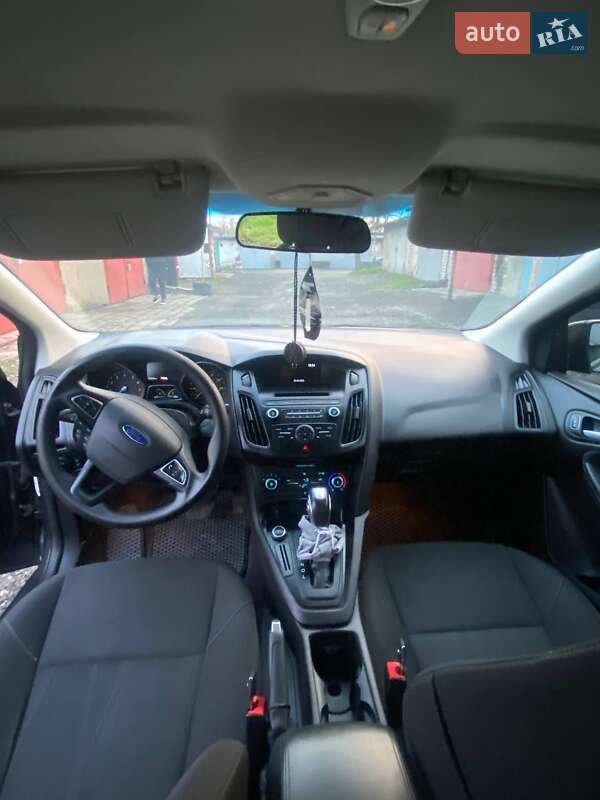 Седан Ford Focus 2015 в Тернівці
