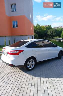 Седан Ford Focus 2014 в 
