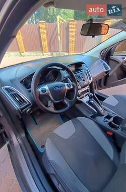 Хэтчбек Ford Focus 2013 в 