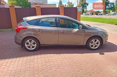 Хэтчбек Ford Focus 2013 в 
