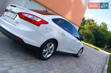 Седан Ford Focus 2014 в 