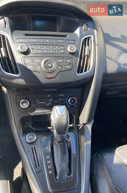 Хэтчбек Ford Focus 2016 в 