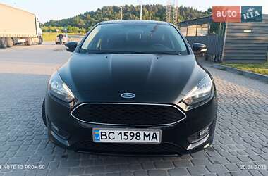Хэтчбек Ford Focus 2015 в 