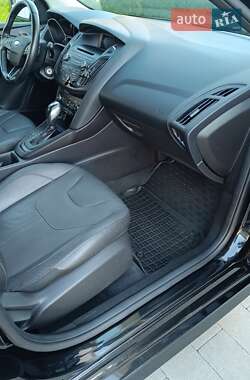 Хэтчбек Ford Focus 2015 в 