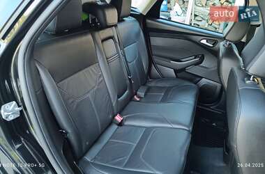 Хэтчбек Ford Focus 2015 в 