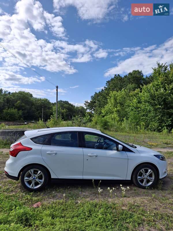 Хэтчбек Ford Focus 2013 в Чернигове